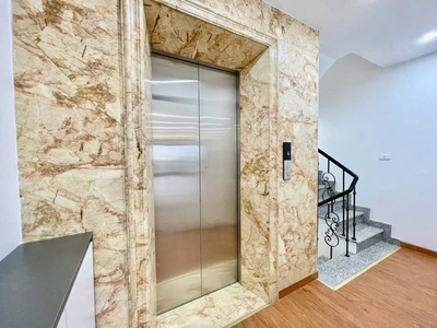 Siêu hót   bán gấp nhà - tt quận bắc từ liêm   ô tô đỗ cửa - giá tốt 2