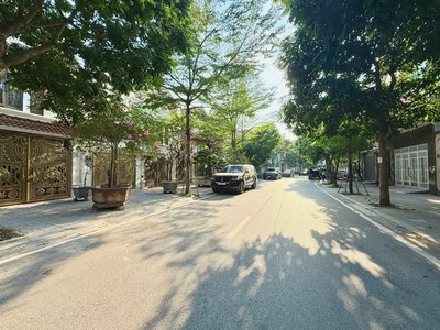 Siêu biệt thự  linh đàm-  khu hiếm nhà bán - phong cách hoàng gia - ô tô dừng đỗ ngày đêm - an ninh 0