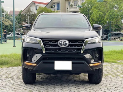 Bán xe Toyota Fortuner 2022 2.4G 4x2 AT dầu, màu đen. 0