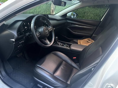 Bán xe Mazda 3 Luxury 2022, số tự động 1.5L, màu trắng. 6