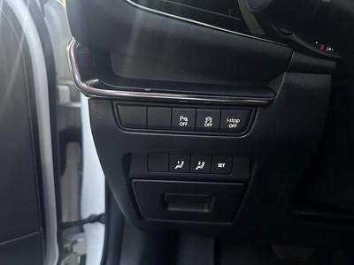 Bán xe Mazda 3 Luxury 2022, số tự động 1.5L, màu trắng. 7