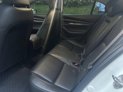 Bán xe Mazda 3 Luxury 2022, số tự động 1.5L, màu trắng. 8