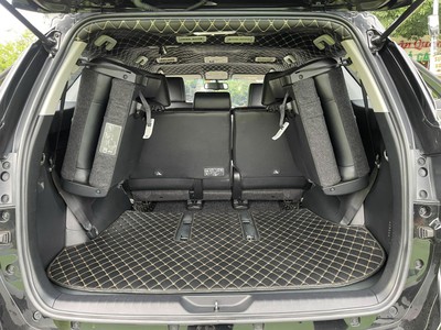 Bán xe Toyota Fortuner 2022 2.4G 4x2 AT dầu, màu đen. 10