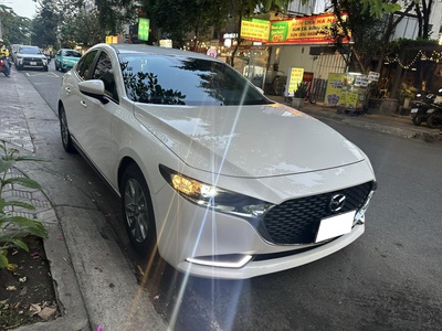 Bán xe Mazda 3 Luxury 2022, số tự động 1.5L, màu trắng. 4