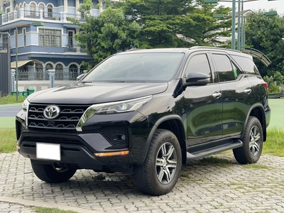 Bán xe Toyota Fortuner 2022 2.4G 4x2 AT dầu, màu đen. 5