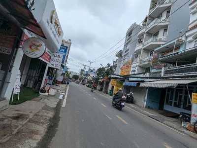 Mặt tiền đường nhựa mai văn vĩnh, quận 7, ngang 5 dài 21 1