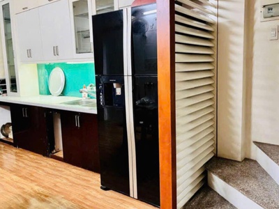 Cho thuê nhà ngõ ô tô tránh phô đại từ 5 tầng, 35m2, 3 ngủ, 3 vệ sinh, 10.5tr ở hộ gia đình 2