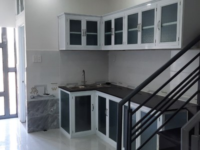 Cho thuê nhà  nguyên căn, có ban công 5
