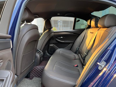 Bán xe Vinfast Lux A2.0 Turbo nâng cao 2022, màu xanh. 12