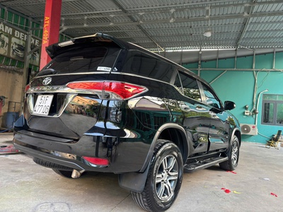 Bán xe Toyota Fortuner 2018 2.7V 4x2 AT xăng, màu đen. 3
