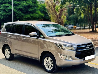 Bán xe Toyota innova 2.0E 2019, số sàn, màu đồng. 5