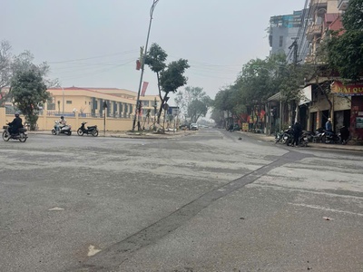 Tài chính  4tỷ hàng xóm dục tú, đông anh -qh mở đường 14m  vỉa hè 3m 3