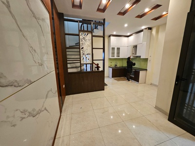 Cho thuê nhà làm vp, kd, ở gđ, nhóm phố thanh lân  1 nhà ra phố  5 tầng, 45m2, 12 triệu 1