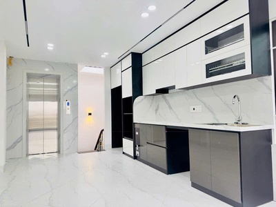 Bán nhà phân lô khu đền lừ- lô góc -  ô tô vào- thang máy xịn xò - thông tứ phía -kd được - ở cực 2
