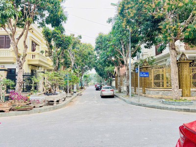 Bán đất biệt thự mặt phố Nguyễn Khoái, ph Tân Bình, TP Hải Dương, 161m2, mt 11.5m, vị trí đẹp 1