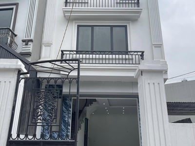 Bán Nhà 2.5 Tầng Moong Y Tế Hà Lầm. DT:83m2,MT:4.5m Oto Đỗ Cửa 0