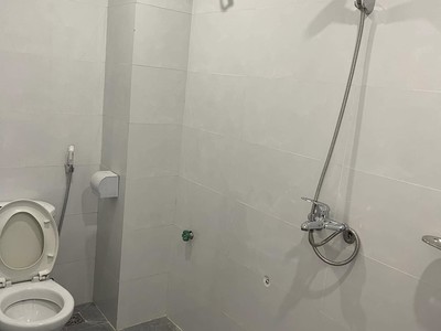 Bán Nhà 2.5 Tầng Moong Y Tế Hà Lầm. DT:83m2,MT:4.5m Oto Đỗ Cửa 3