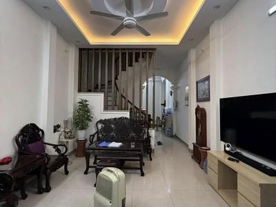 Bán gấp nhà định công hạ - 53m2 x 4t - mt 4m - 4.95 tỷ - ô tô dừng đỗ ngày đêm 24/7 0
