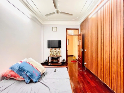 Bán nhà phố quốc tử giám - 34m2 x 5t - 5.8 tỷ - thoáng trước sau - ngõ otô dừng đỗ 1