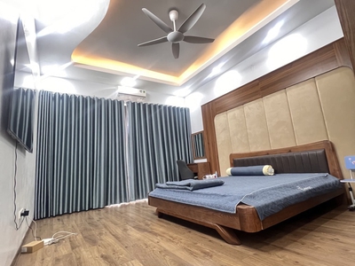Mặt ngõ hoàng quốc việt, ô tô, kinh doanh, gần phố, giá đầu tư, 53m 3t 3