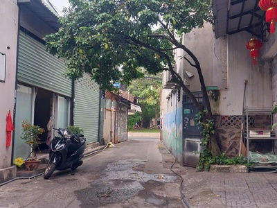 Bán nhà vị trí đẹp, xe hơi đỗ cửa, 2 tầng, ngay lưu chí hiếu, tây thạnh, tân phú 1