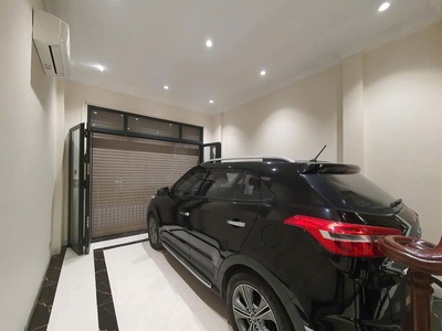 Bán nhà phân lô gần phùng chí kiên. 48m2, 6 tầng, mt 4m, gara ô tô, thang máy, giá 17.5 tỷ 0