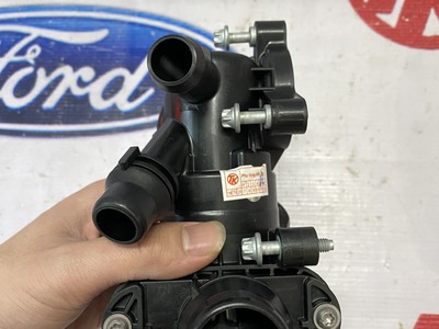 Van Hằng Nhiệt Mercedes M264 2020-A2642001501 1
