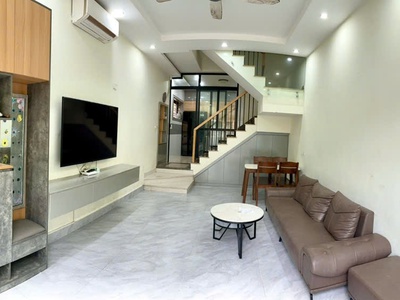 Cho thuê nguyên nhà 4 tầng tại Điện Biên Phủ, Ngô Quyền, nhà sạch sẽ có thể ở ngay. LH: 0989.099.526 0