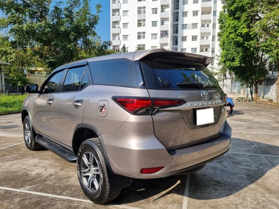 Bán xe Toyota Fortuner 2023 2.4G 4x2 MT dầu, màu đồng. 1