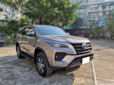Bán xe Toyota Fortuner 2023 2.4G 4x2 MT dầu, màu đồng. 3