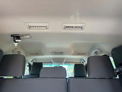 Bán xe Toyota Fortuner 2023 2.4G 4x2 MT dầu, màu đồng. 9