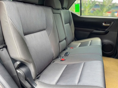 Bán xe Toyota Fortuner 2023 2.4G 4x2 MT dầu, màu đồng. 14
