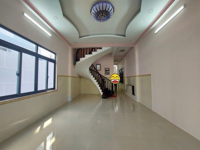 Bán nhà mặt phố trịnh hoài đức, q.9, 95m , 4 tầng, 7.5 tỷ, sổ hồng 1