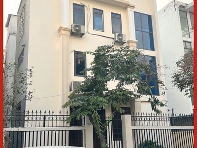 Bán biệt thự  nguyễn xiển - 171m2 - 4 tầng - vỉa hè - kinh doanh - văn phòng - an ninh tốt chỉ 61 tỷ 0