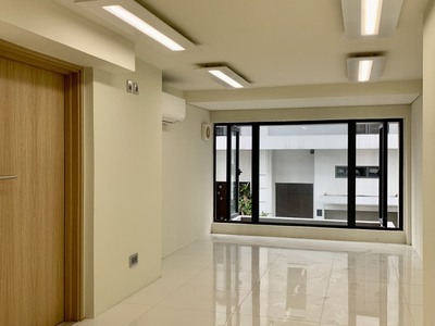 Chính chủ cho thuê lâu dài tầng 1 shophouse  tại the manor central park 4