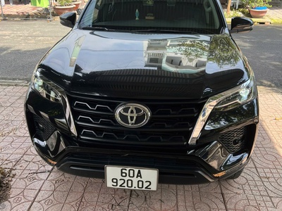 Toyota Fortuner 2021 2.4AT 4x2 - 45000 km-930 triệu 2
