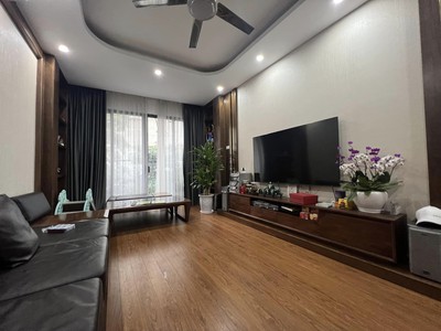 Nhà Mỗ Lao cạnh Làng Việt Kiều Châu Âu, view hồ thoáng mát, phân lô vỉa hè ô tô đỗ thoải mái, 90m2, 1