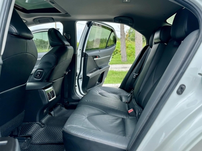 Bán xe Toyota Camry 2.5Q 2022, màu trắng. 13