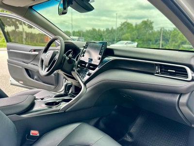 Bán xe Toyota Camry 2.5Q 2022, màu trắng. 18