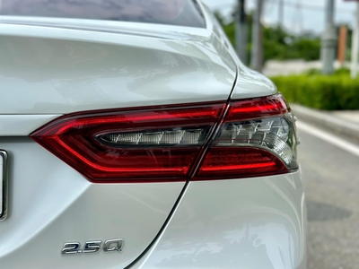 Bán xe Toyota Camry 2.5Q 2022, màu trắng. 5