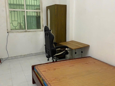 Cho thuê nhà ngõ gốc đề, 4.5 tầng, 20m2, 2 ngủ, 8 triệu - ở gđ, nhóm ít người 3