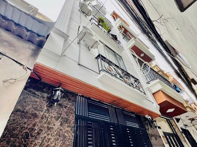 Siêu phẩm dòng tiền - hai bà trưng - 6 tầng thang máy - 13 phòng full khách - doanh thu ổn định 0
