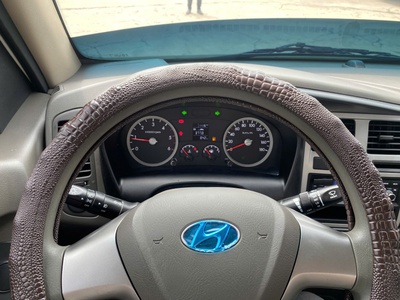 Xe tải HYUNDAI H150 Thùng mui bạt 3m6 Tải 1.5 tấn 2