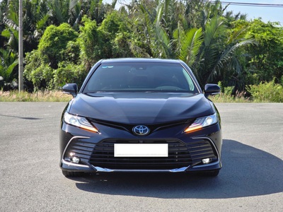 Bán xe Toyota Camry 2023 2.5Q màu đen. 0