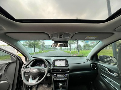 Bán xe Hyundai Kona 1.6 Turbo 2021 màu đen. 6
