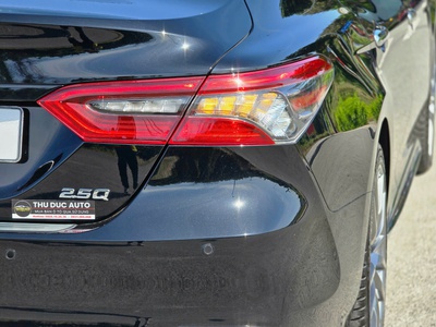 Bán xe Toyota Camry 2023 2.5Q màu đen. 6
