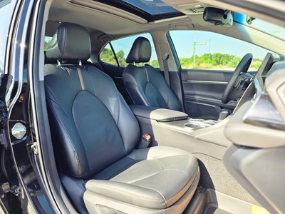 Bán xe Toyota Camry 2023 2.5Q màu đen. 8