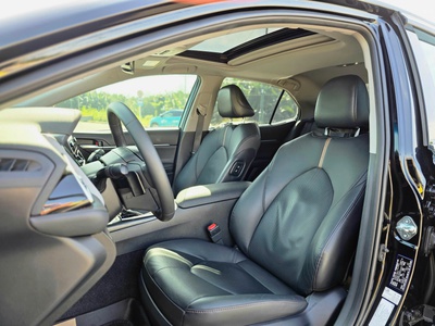 Bán xe Toyota Camry 2023 2.5Q màu đen. 12