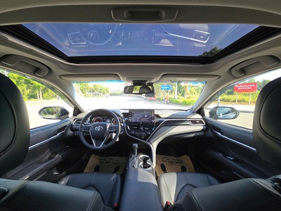Bán xe Toyota Camry 2023 2.5Q màu đen. 13