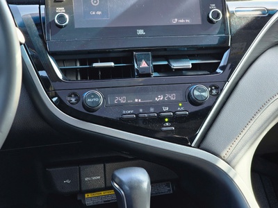 Bán xe Toyota Camry 2023 2.5Q màu đen. 15